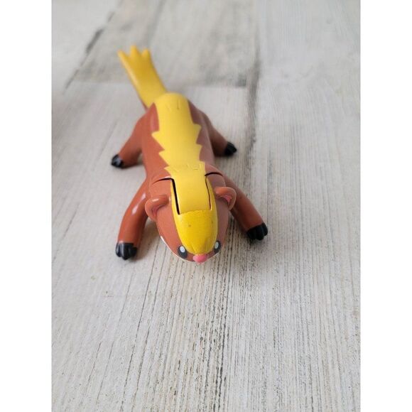 McDonald's Pokemon yungoos action toy figure angry - Picture 4 of 5